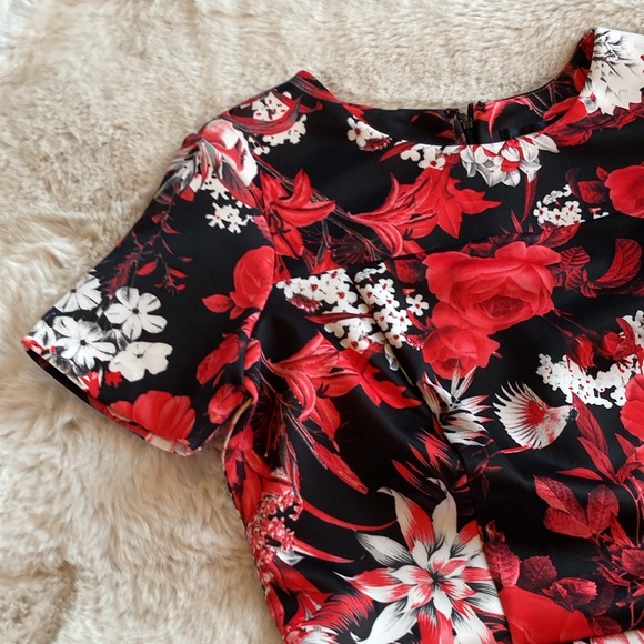 Floral midi dress. Size Medium. - Picture 5 of 15